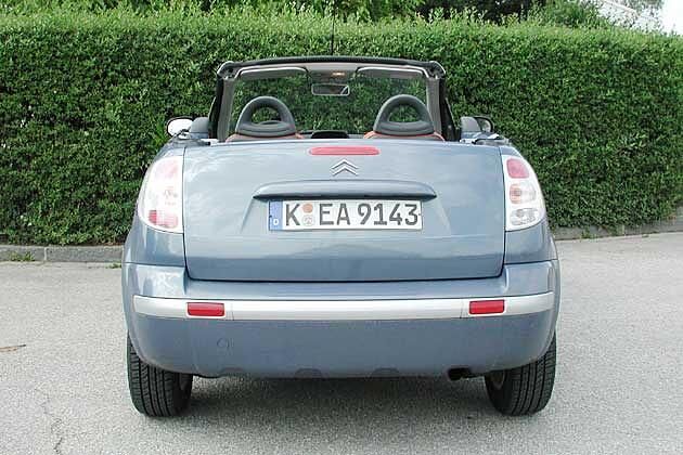 Echtes Cabrio-Feeling: der Pluriel ganz oben ohne