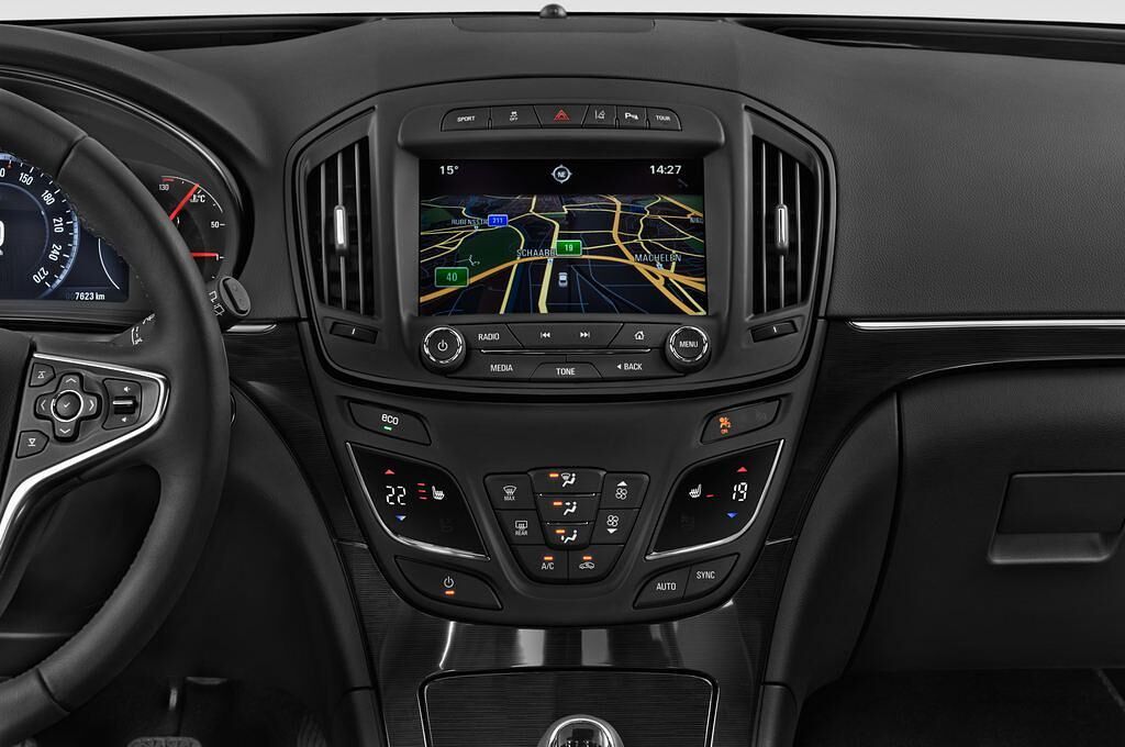 Opel Insignia (Baujahr 2014) Business Innovation 5 Türen Mittelkonsole