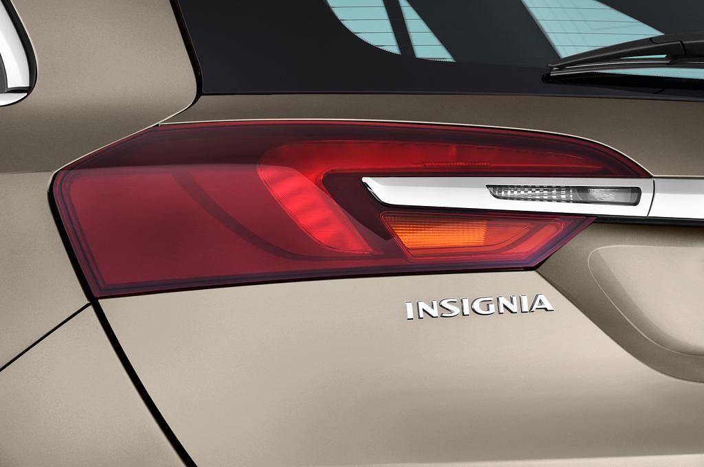 Opel Insignia (Baujahr 2014) Business Innovation 5 Türen Rücklicht