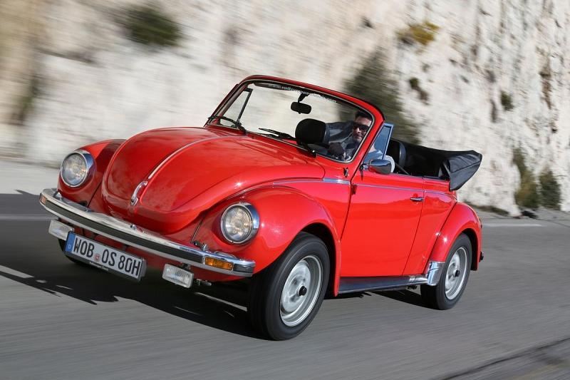 Mit dem VW Käfer 1303 Cabrio kann man entspannt gleiten