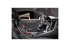 Alcantara in immer mehr Autos