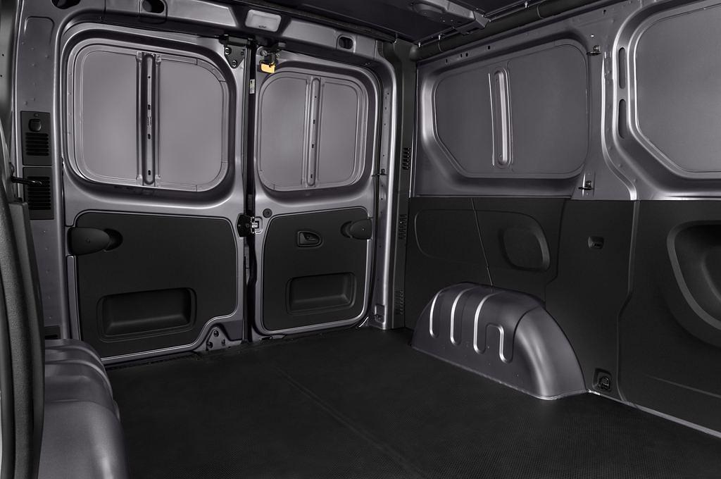 Opel Vivaro (Baujahr 2015) 1.6 Cdti L1H1 2.7 4 Türen Rücksitze