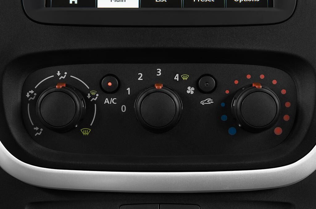 Opel Vivaro (Baujahr 2015) 1.6 Cdti Ecoflex L1H1 4 Türen Temperatur und Klimaanlage