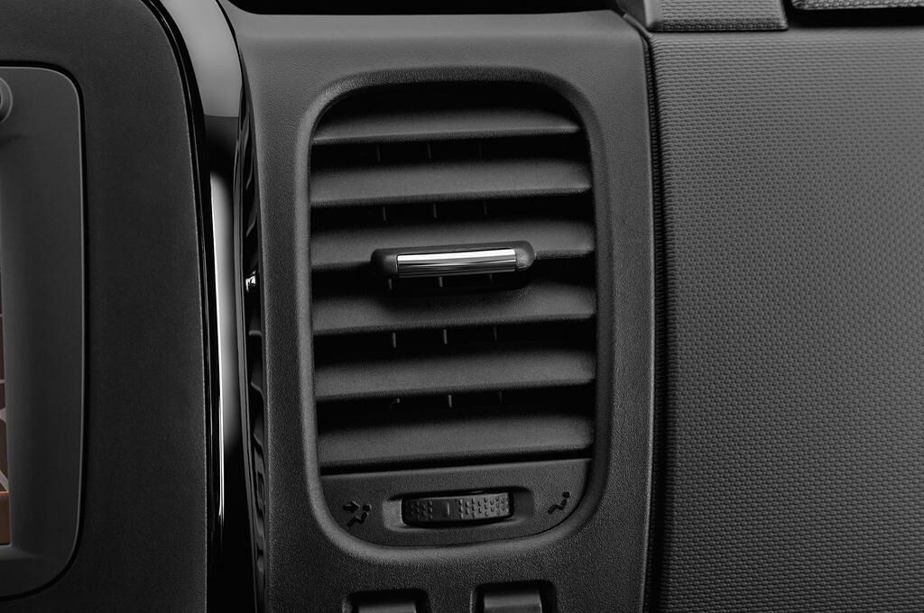 Opel Vivaro (Baujahr 2016) - 4 Türen Lüftung