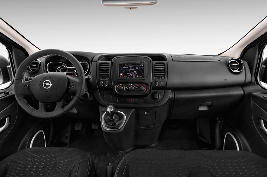 Opel Vivaro (Baujahr 2016) - 4 Türen Cockpit und Innenraum