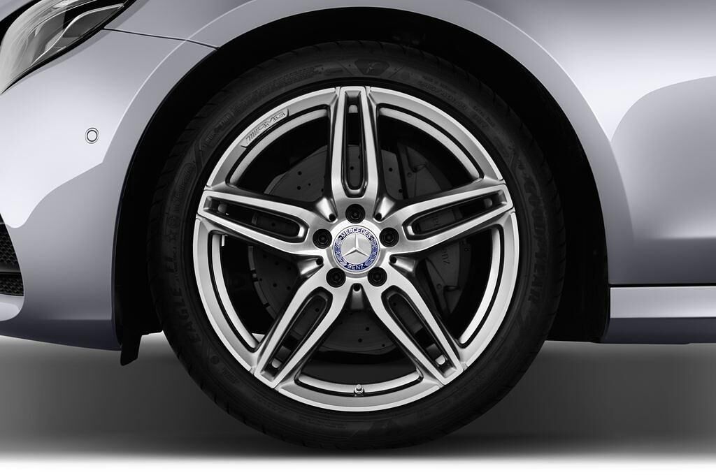 Mercedes E-Class (Baujahr 2017) AMG Line 5 Türen Reifen und Felge