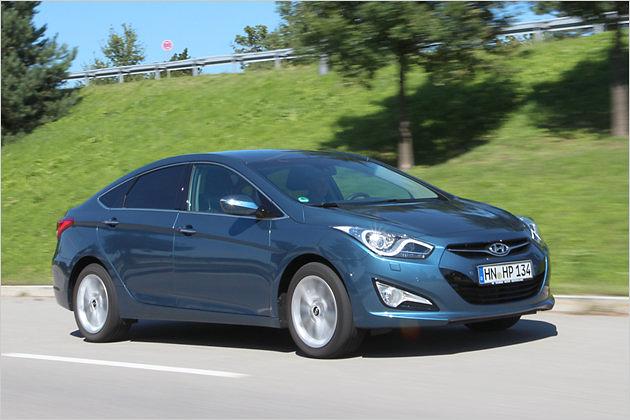 Die Preise für die Hyundai i40 Limousine mit 136-PS-Diesel starten bei 28.240 Euro