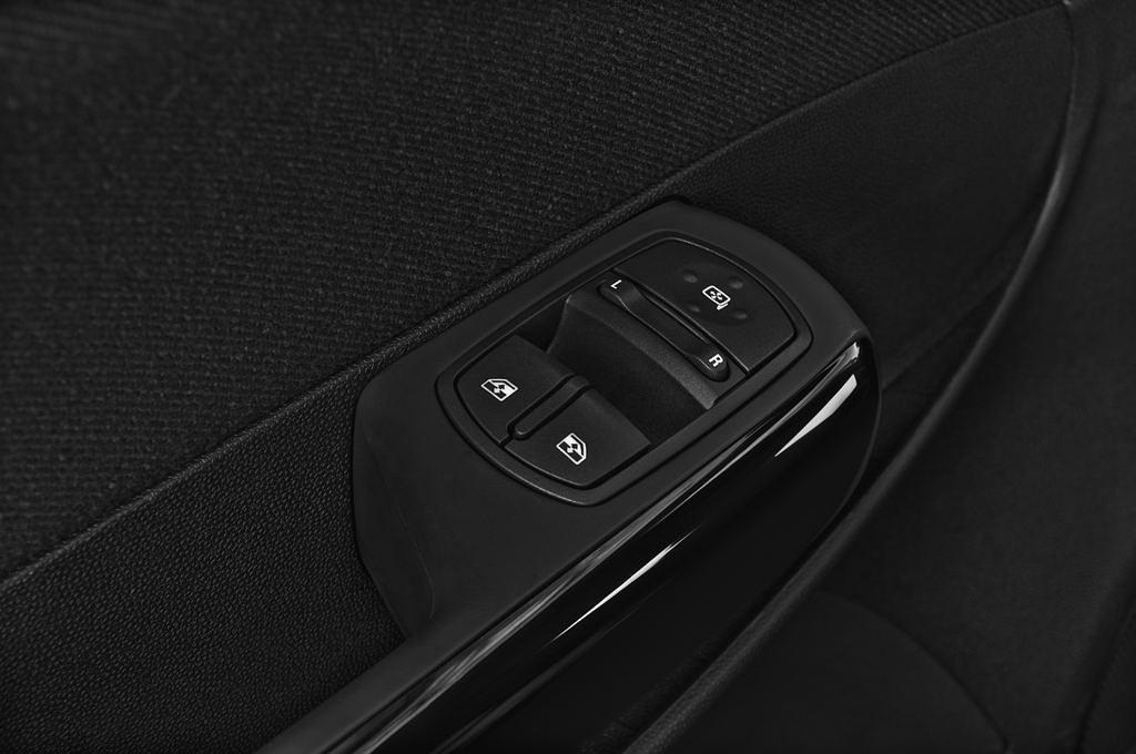 Opel Corsa (Baujahr 2014) INNOVATION 5 Türen Bedienungselemente Tür
