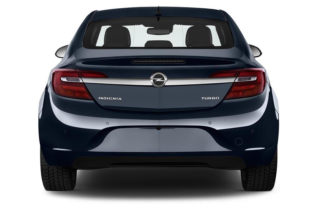 Opel Insignia (Baujahr 2015) Sport 4 Türen Heckansicht