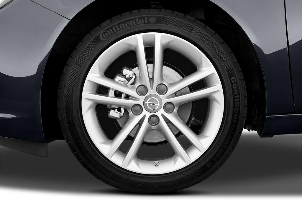 Opel Insignia (Baujahr 2011) Sport 5 Türen Reifen und Felge