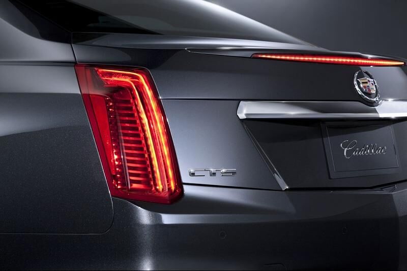 Das Heck des Cadillac CTS zeigt deutlich die Gene des Cadillac-Designs