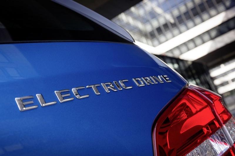 Äußerlich weist nur der Schriftzug auf die Mercedes-Benz B-Klasse Electric Drive hin