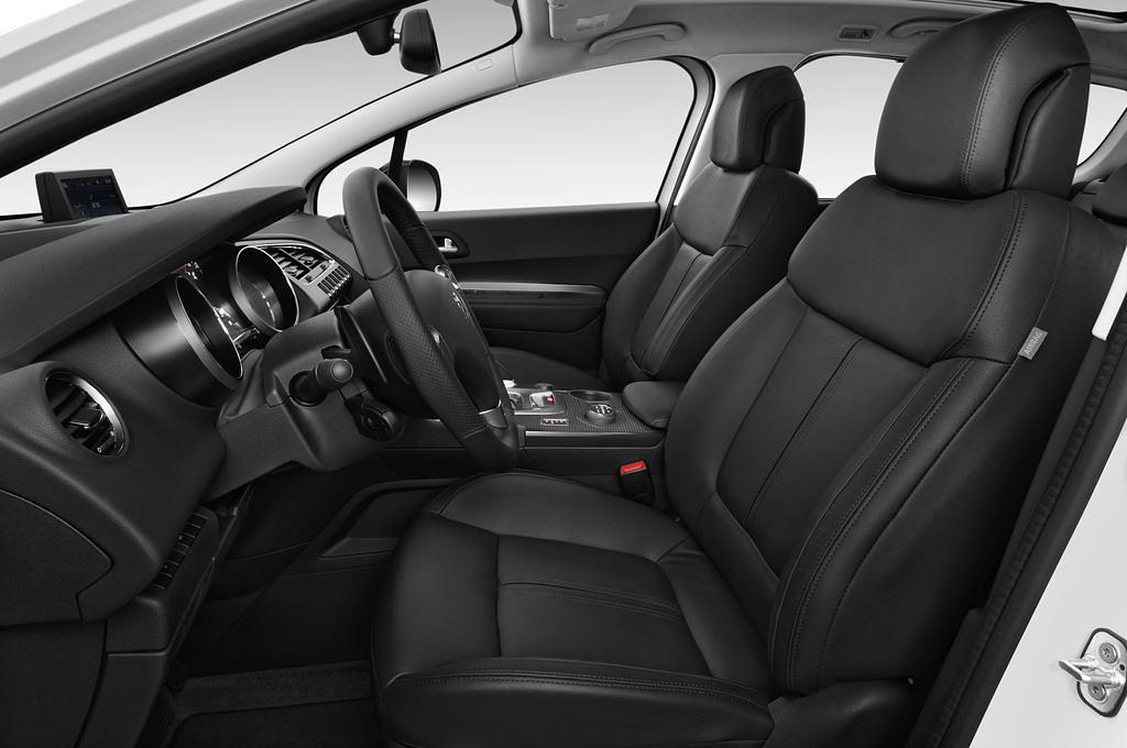 Peugeot 3008 (Baujahr 2013) HYbrid4 5 Türen Vordersitze