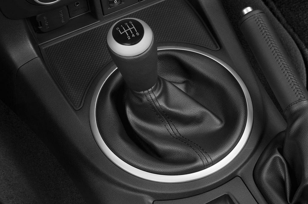 Mazda MX-5 (Baujahr 2010) - 2 Türen Schalthebel