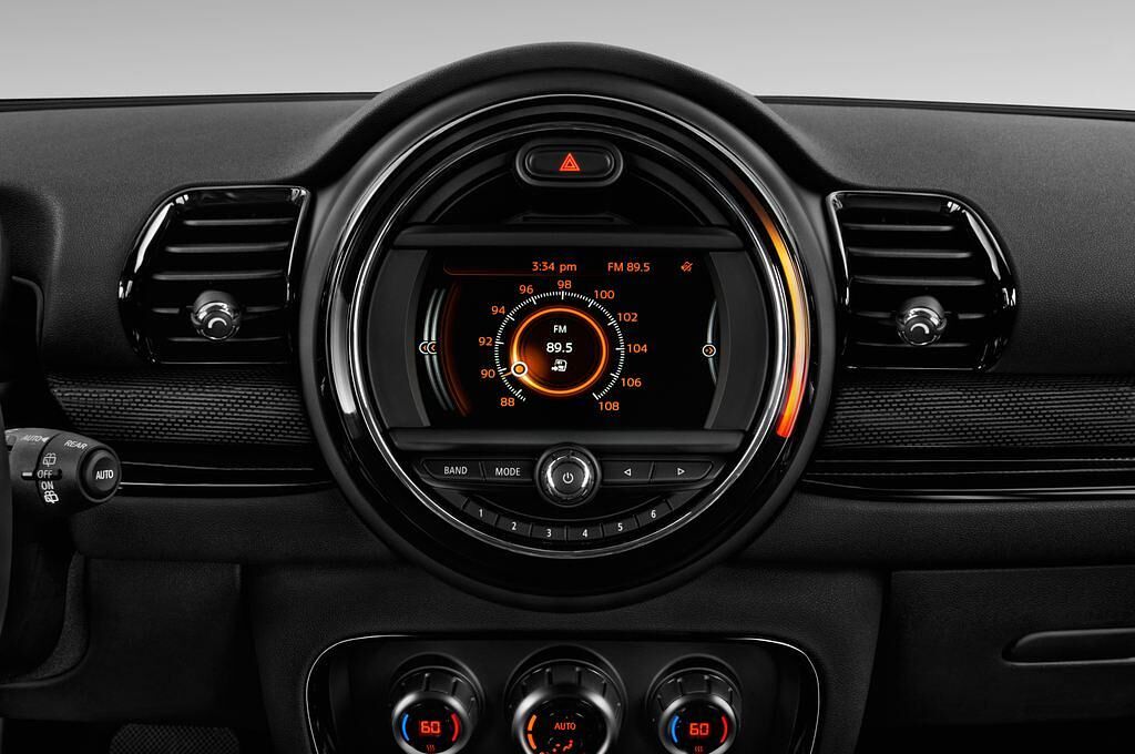 MINI Clubman (Baujahr 2016) Cooper 5 Türen Radio und Infotainmentsystem