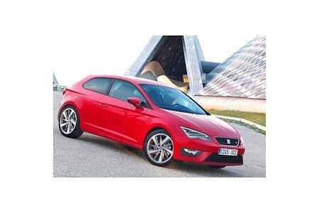Seat Leon: ADAC Sieger  bei „UMWELTFREUNDLICHKEIT“ UND „GESAMTKOSTEN“.