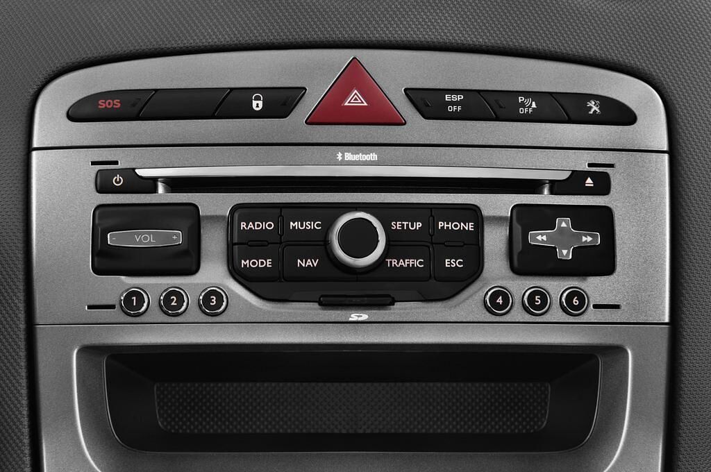 Peugeot 308 (Baujahr 2011) Allure 5 Türen Radio und Infotainmentsystem