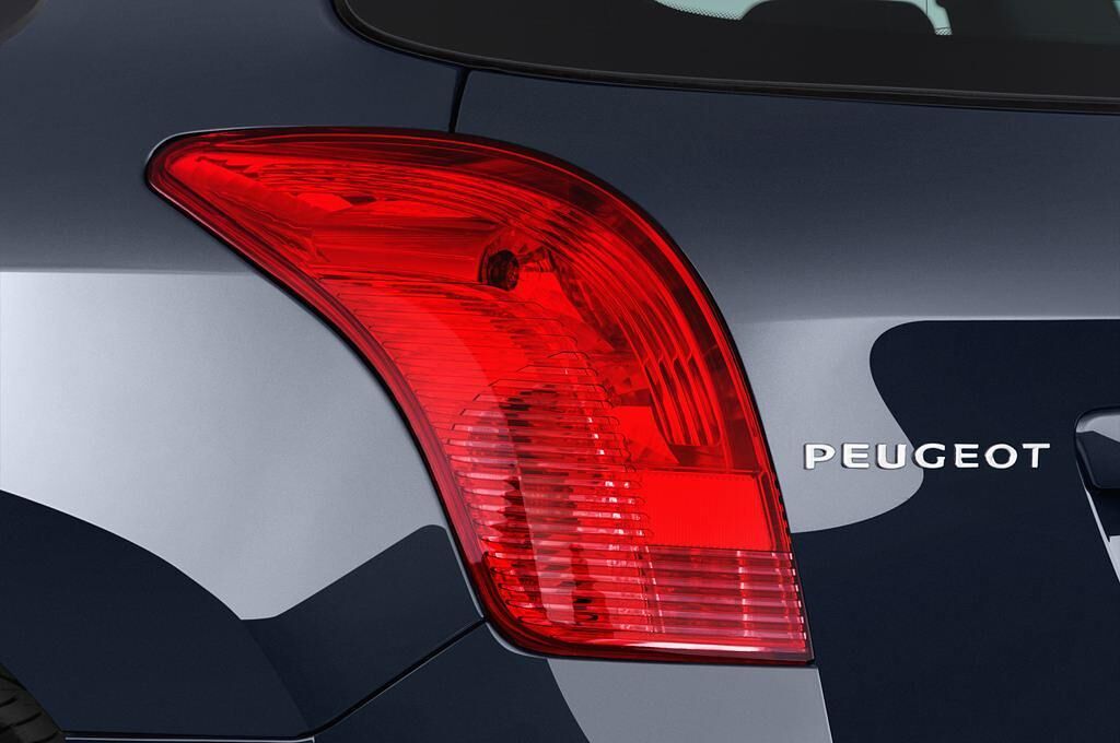 Peugeot 308 (Baujahr 2011) Allure 5 Türen Rücklicht