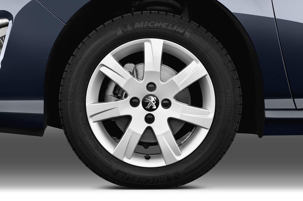 Peugeot 308 (Baujahr 2011) Allure 5 Türen Reifen und Felge