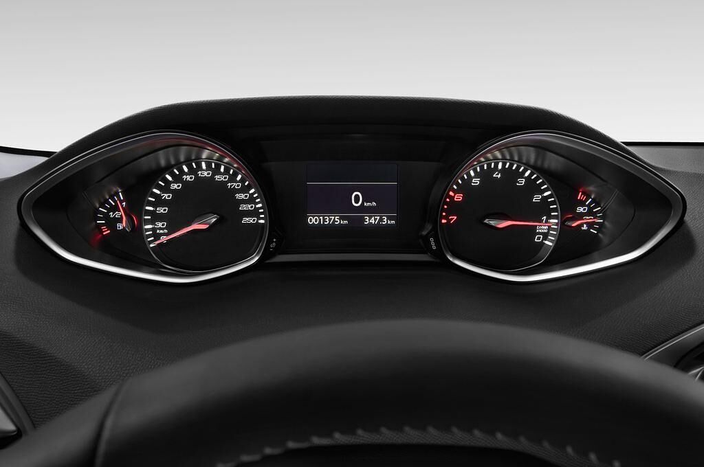 Peugeot 308 (Baujahr 2014) Allure 5 Türen Tacho und Fahrerinstrumente