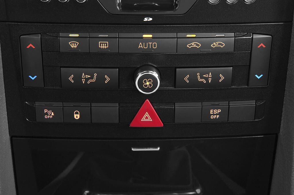 Peugeot 407 (Baujahr 2010) - 4 Türen Temperatur und Klimaanlage