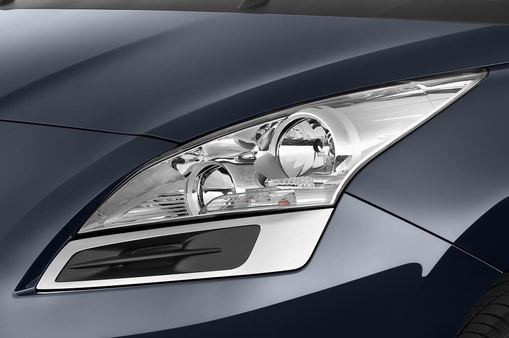 Peugeot 5008 (Baujahr 2010) Premium 5 Türen Scheinwerfer