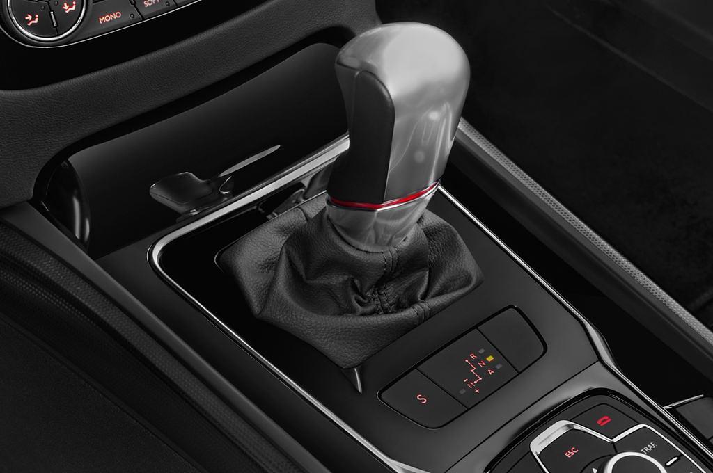 Peugeot 508 (Baujahr 2012) Allure 4 Türen Schalthebel