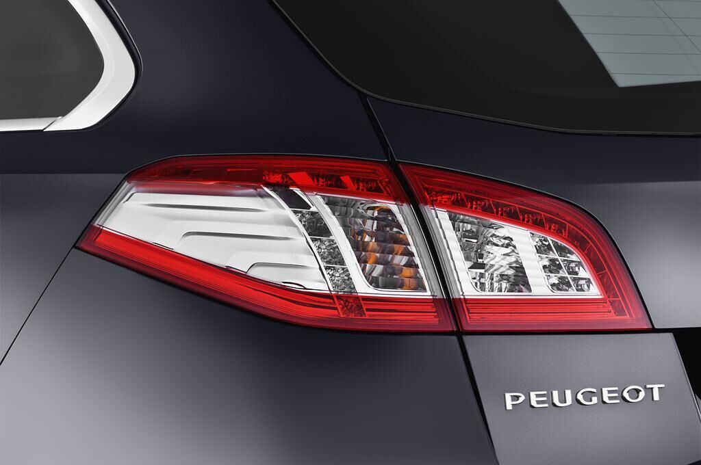 Peugeot 508 (Baujahr 2012) Allure 4 Türen Rücklicht