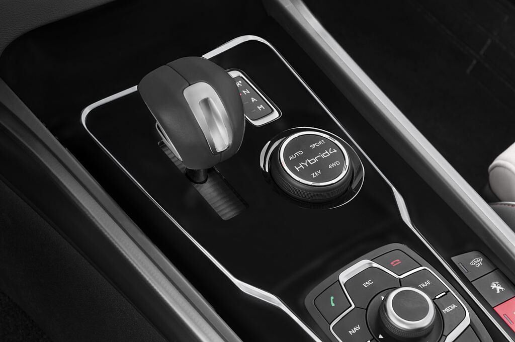 Peugeot 508 (Baujahr 2012) RXH 5 Türen Schalthebel