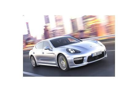 Der neue Porsche Panamera: Weltweit erster Plug-in-Hybrid-Antrieb in der Luxusklasse