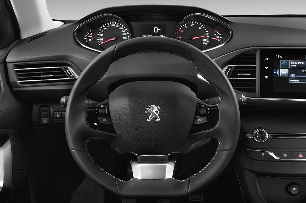 Peugeot 308 (Baujahr 2013) Active 5 Türen Lenkrad