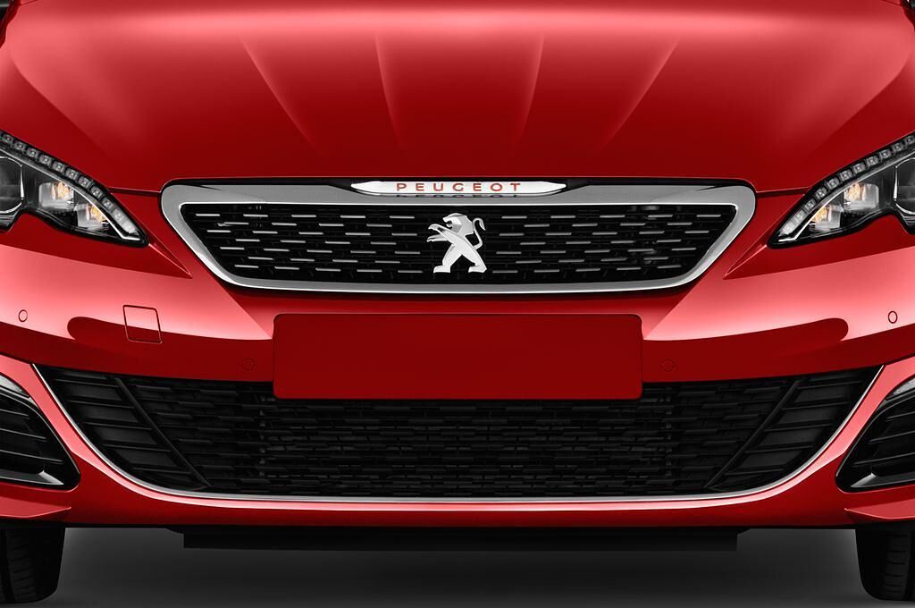 Peugeot 308 (Baujahr 2016) GTI 5 Türen Kühlergrill und Scheinwerfer
