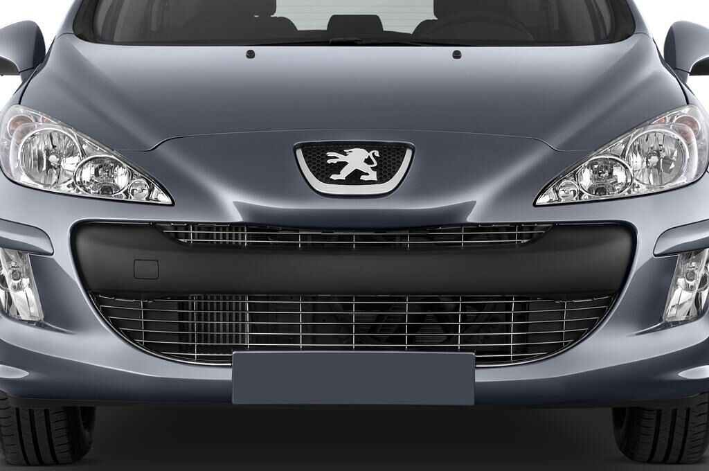 Peugeot 308 (Baujahr 2010) Platinum 5 Türen Kühlergrill und Scheinwerfer