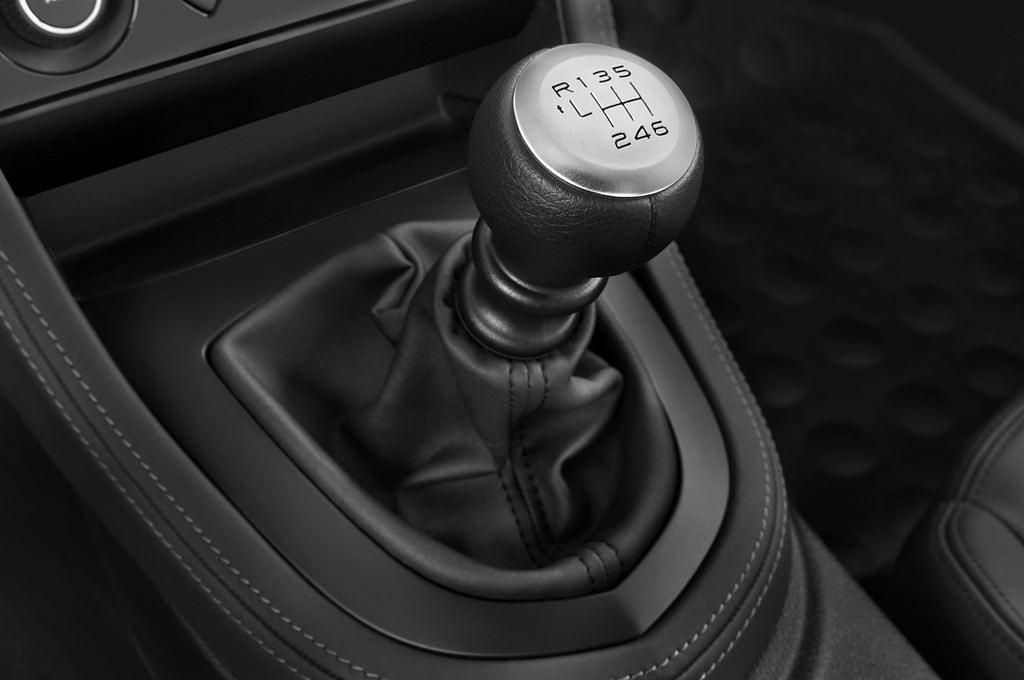 Peugeot RCZ (Baujahr 2011) - 2 Türen Schalthebel