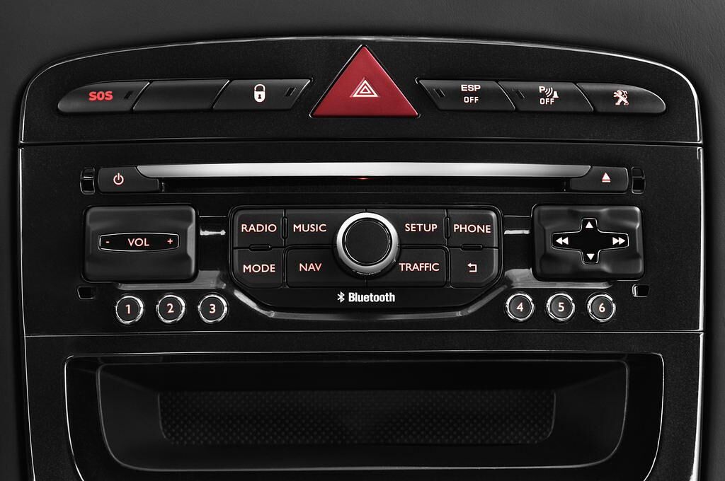 Peugeot RCZ (Baujahr 2013) - 2 Türen Radio und Infotainmentsystem