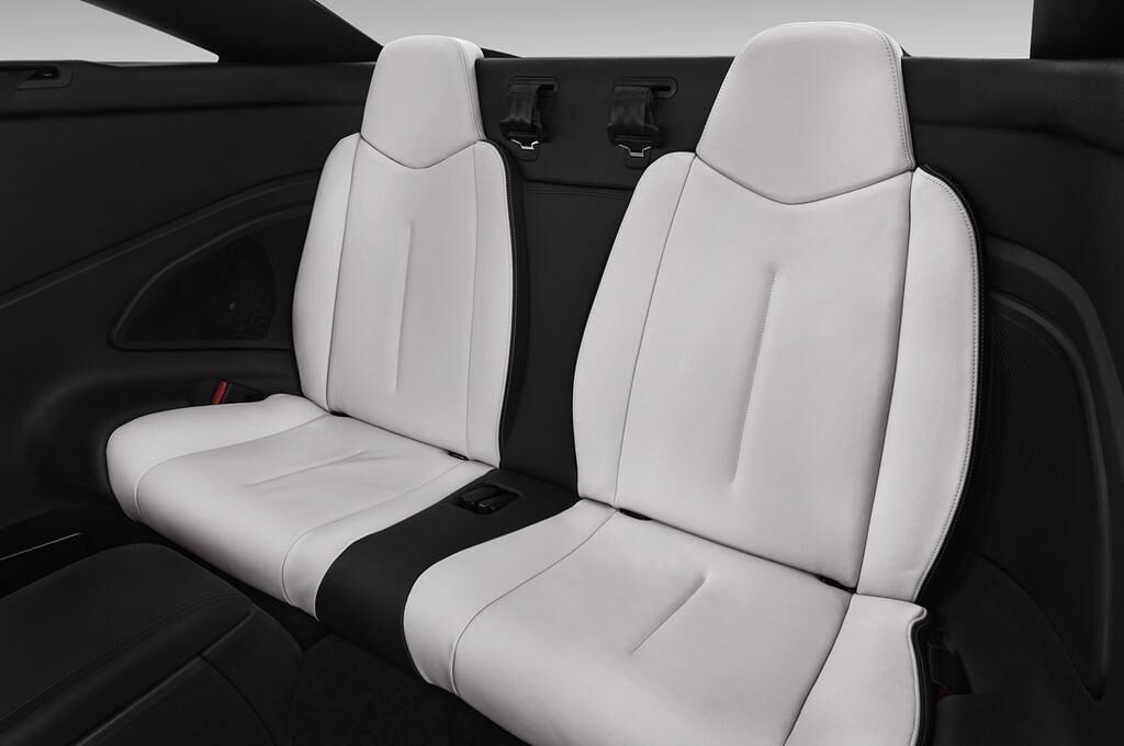 Peugeot RCZ (Baujahr 2013) - 2 Türen Rücksitze