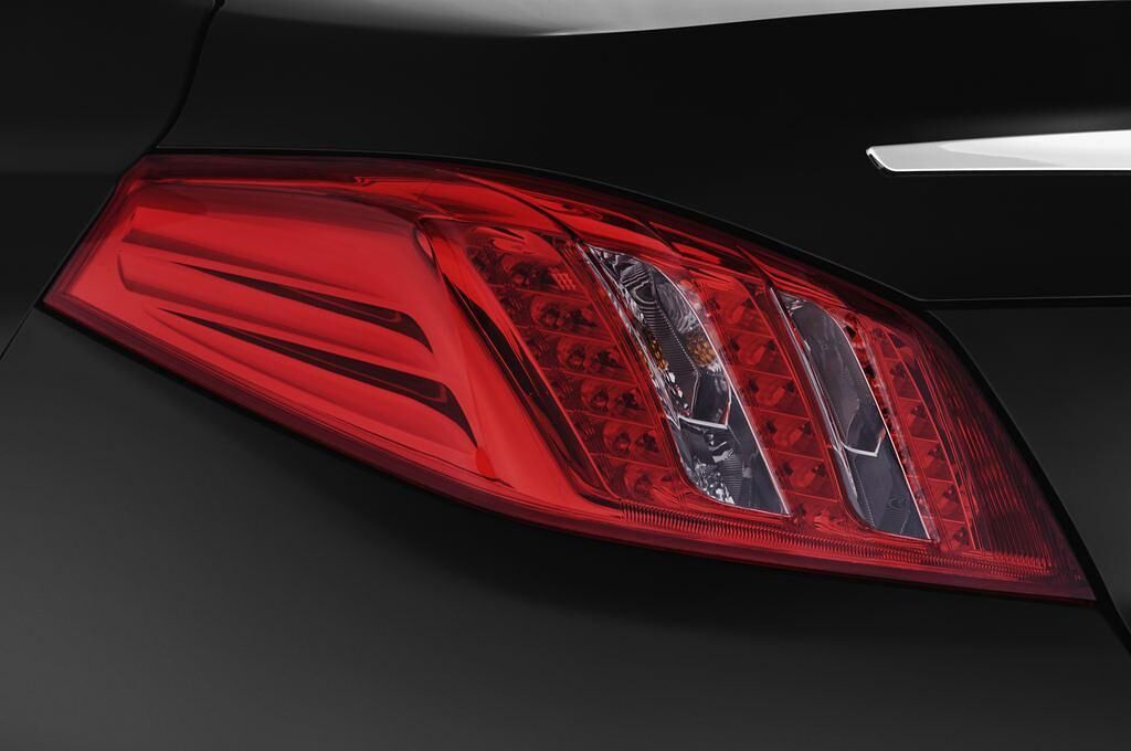 Peugeot 508 Hybrid4 (Baujahr 2013) Hybrid4 4 Türen Rücklicht