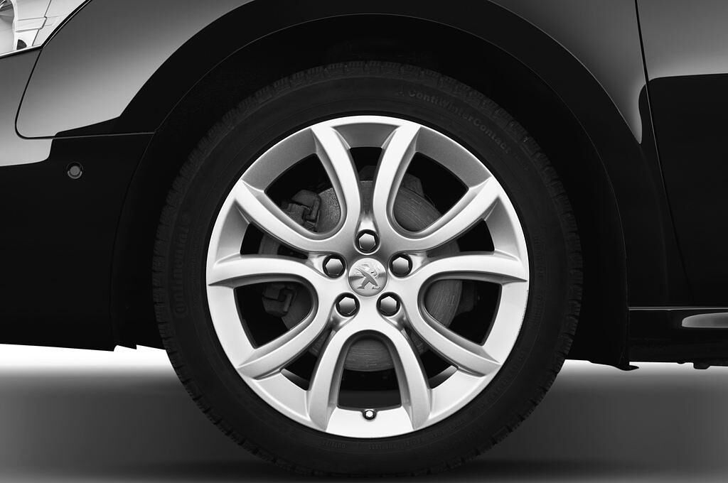 Peugeot 508 Hybrid4 (Baujahr 2013) Hybrid4 4 Türen Reifen und Felge