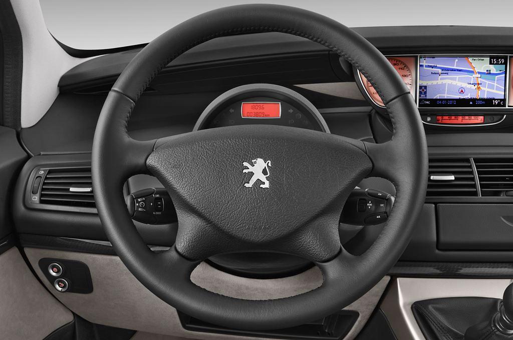 Peugeot 807 (Baujahr 2011) Allure 5 Türen Lenkrad