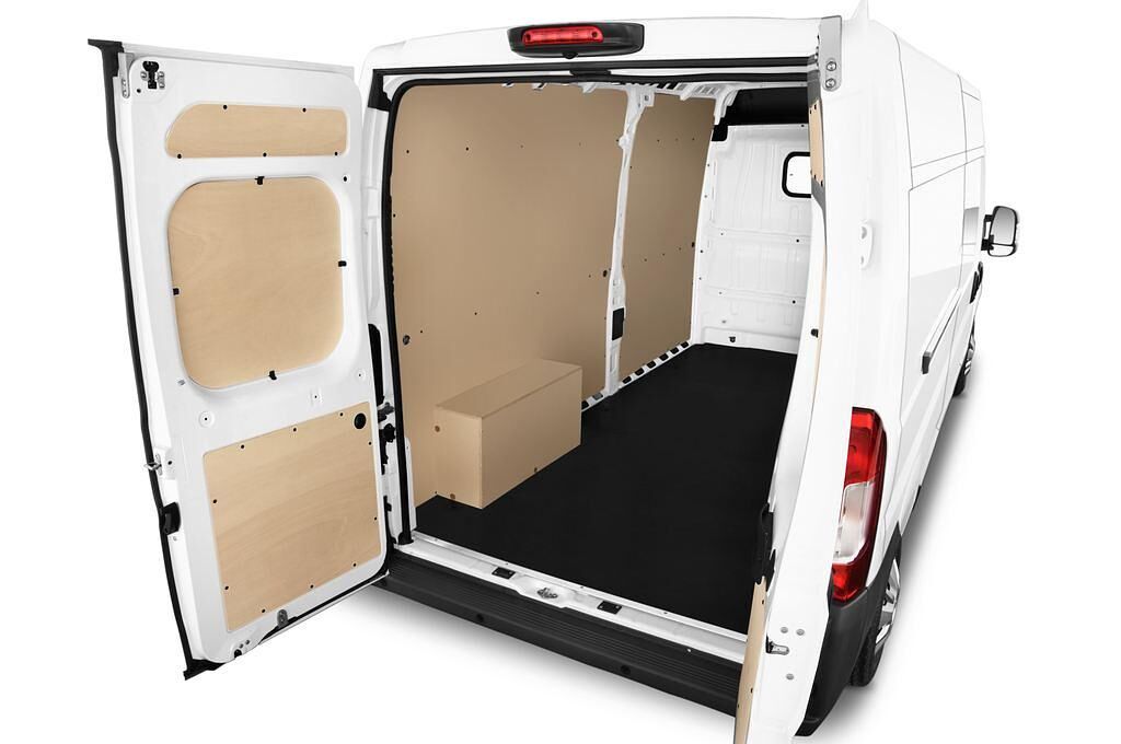 Peugeot Boxer (Baujahr 2015) 435 L4H2 2.2Hdi Komfort 4 Türen Kofferraum
