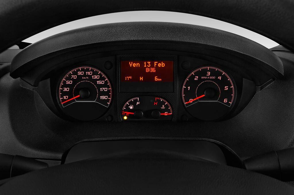 Peugeot Boxer (Baujahr 2017) - 4 Türen Tacho und Fahrerinstrumente