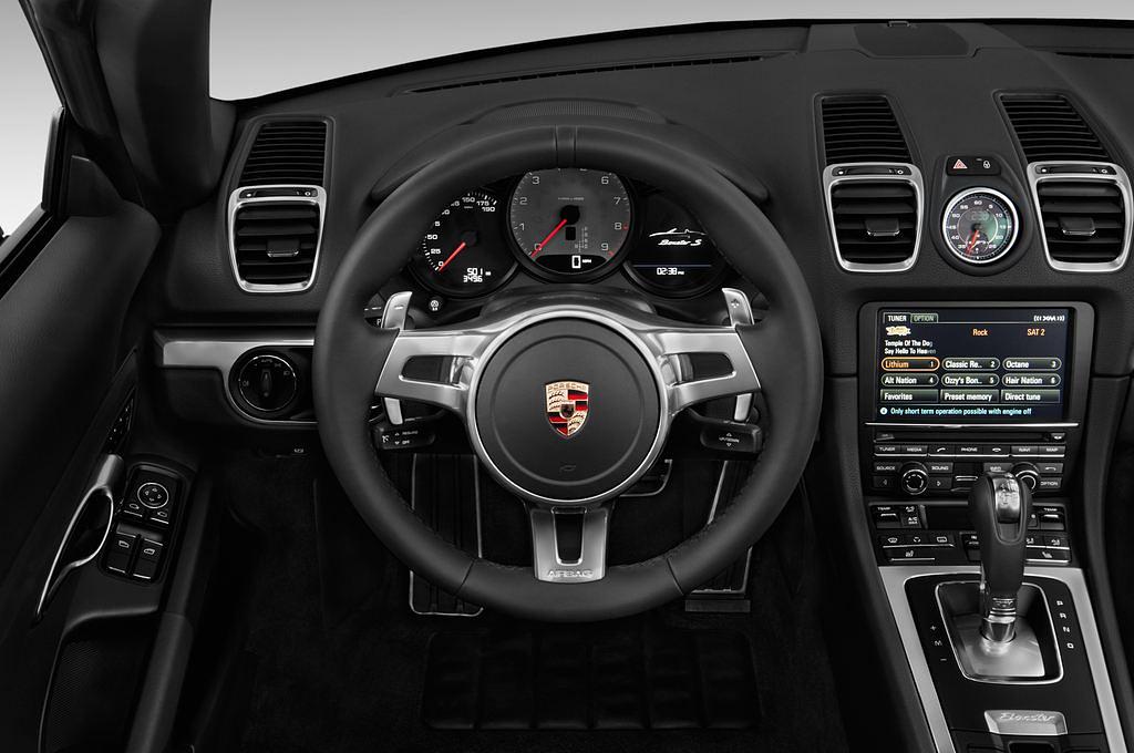 Porsche Boxster (Baujahr 2016) - 2 Türen Lenkrad