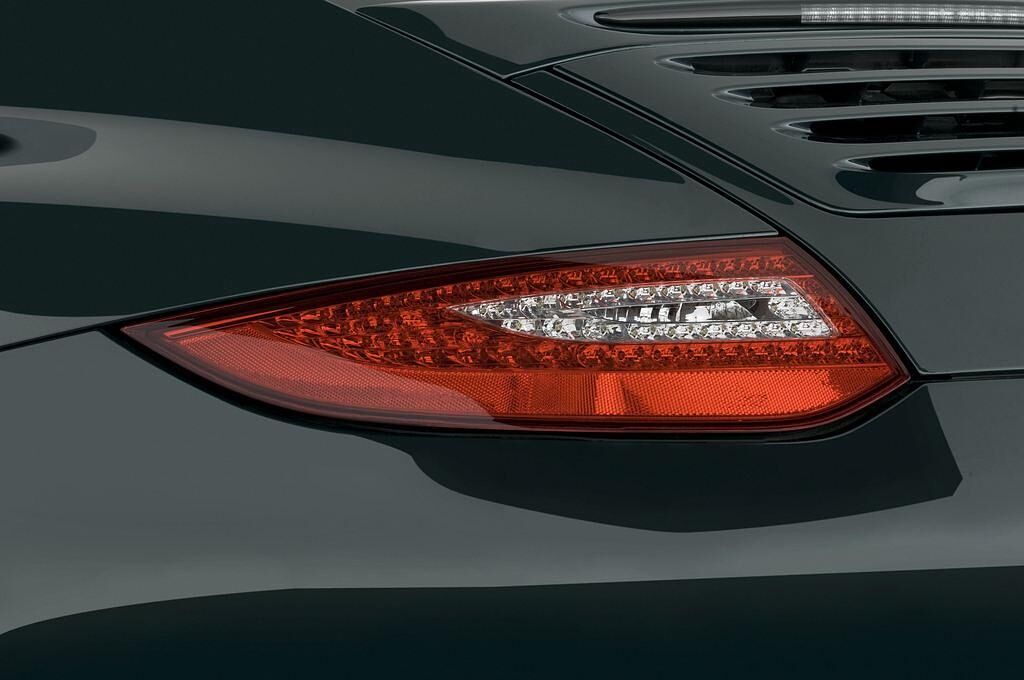 Porsche 911 (Baujahr 2010) Carrera S 2 Türen Rücklicht