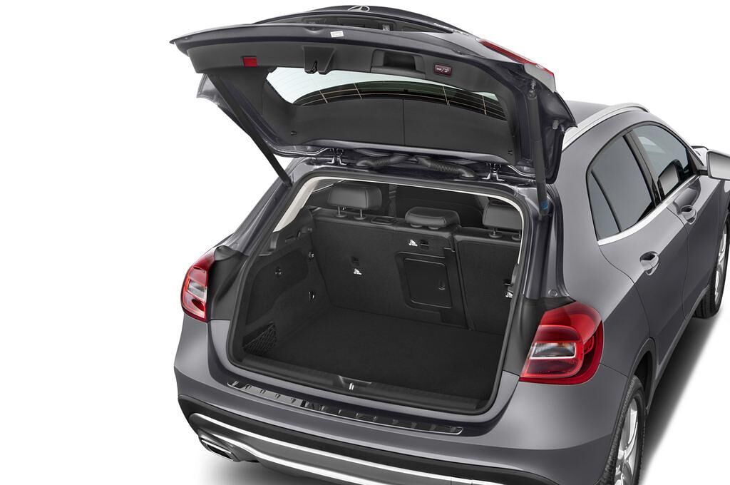 Mercedes GLA (Baujahr 2016) Urban 5 Türen Kofferraum