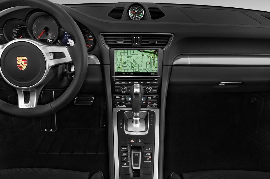 Porsche 911 (Baujahr 2015) Targa 4S 2 Türen Mittelkonsole