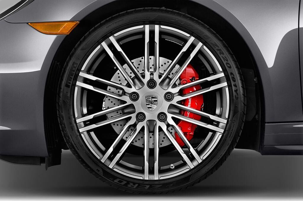Porsche 911 (Baujahr 2015) Targa 4S 2 Türen Reifen und Felge