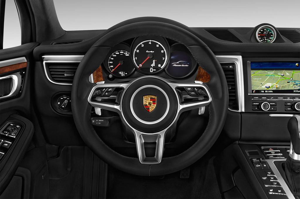 Porsche Macan (Baujahr 2016) Turbo 5 Türen Lenkrad