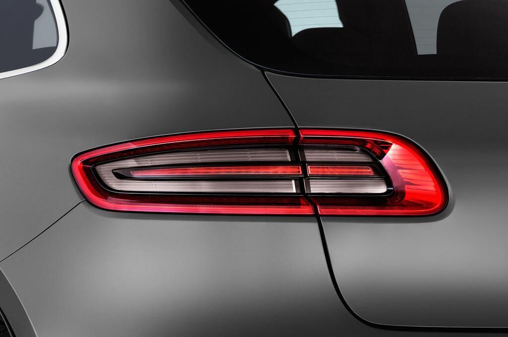 Porsche Macan (Baujahr 2016) Turbo 5 Türen Rücklicht