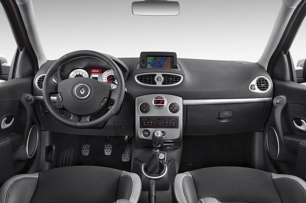 Renault Clio (Baujahr 2010) GT 3 Türen Cockpit und Innenraum