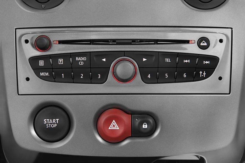 Renault Clio (Baujahr 2010) Exception 5 Türen Radio und Infotainmentsystem